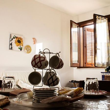 Casa Vacanze Di Anna E Selene Βίλα Φαβινιάνα Εξωτερικό φωτογραφία