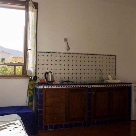 Casa Vacanze Di Anna E Selene Βίλα Φαβινιάνα Εξωτερικό φωτογραφία