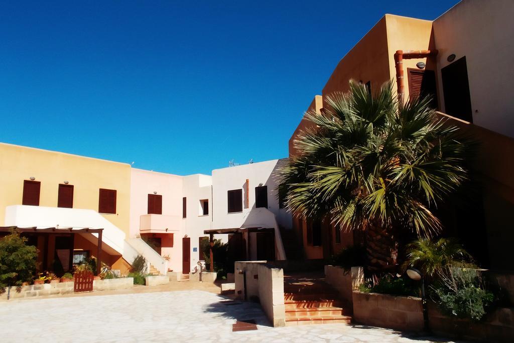 Casa Vacanze Di Anna E Selene Βίλα Φαβινιάνα Εξωτερικό φωτογραφία