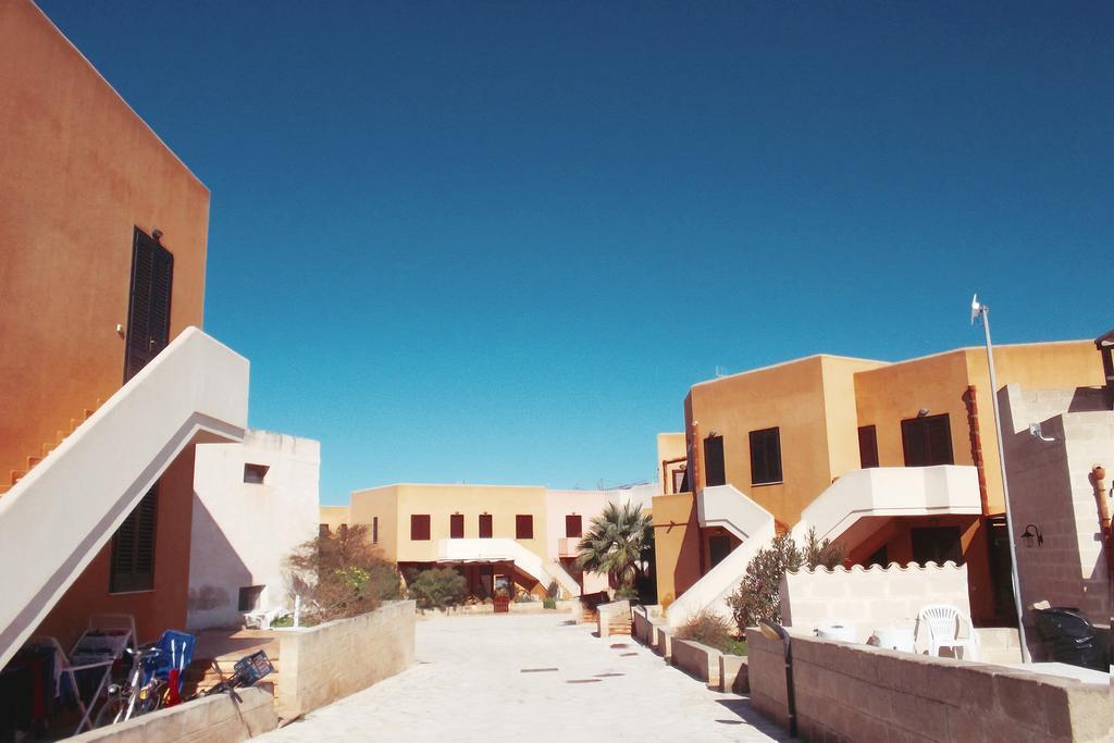 Casa Vacanze Di Anna E Selene Βίλα Φαβινιάνα Εξωτερικό φωτογραφία